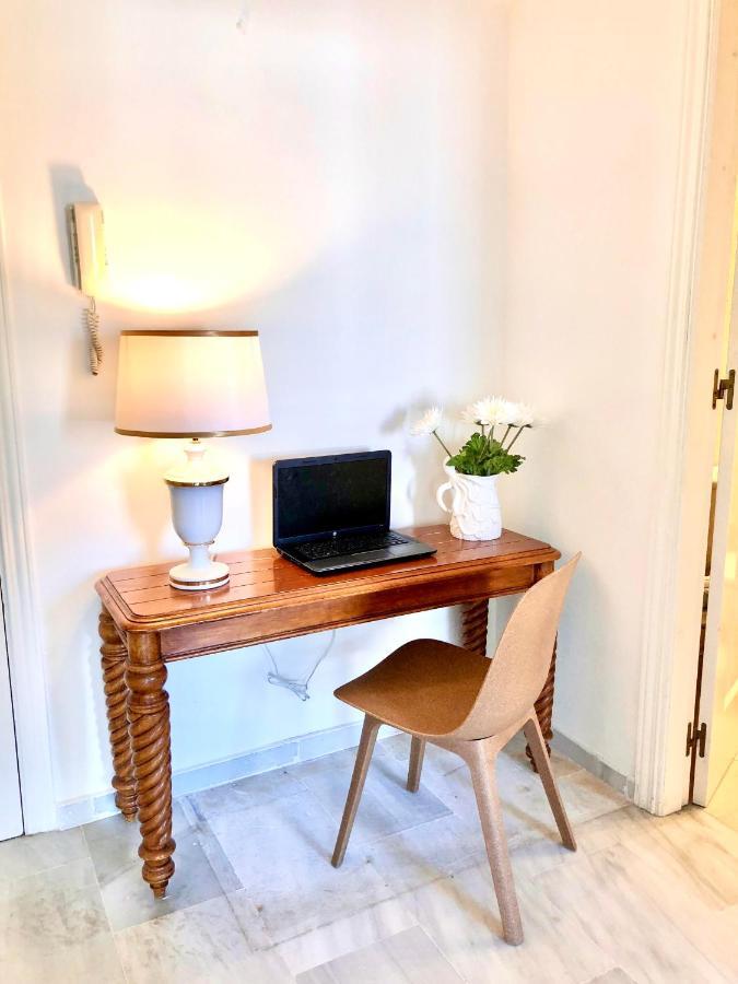 Inspiring Apartment In Carihuela Beach Torremolinos Luaran gambar